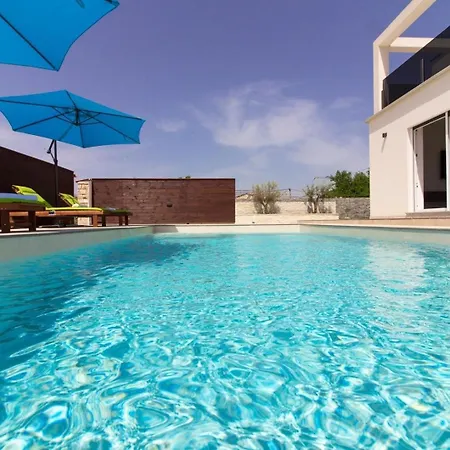 Holiday home Mit Privatpool Fuer 8 Personen Ca 220 Qm In Sisan, Istrien Suedkueste Von Istrien